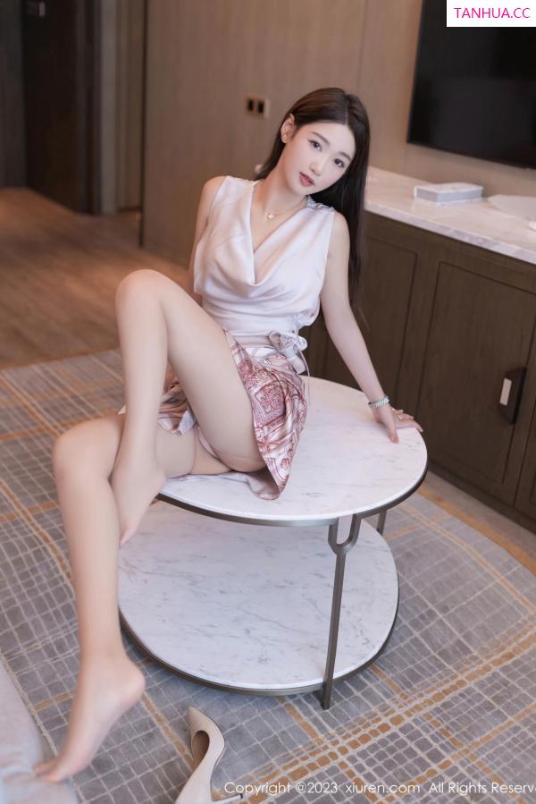 唐安琪  [XiuRen]高清写真图 2023.08.21 No.7264 唐安琪 珠三角旅拍第31张图片